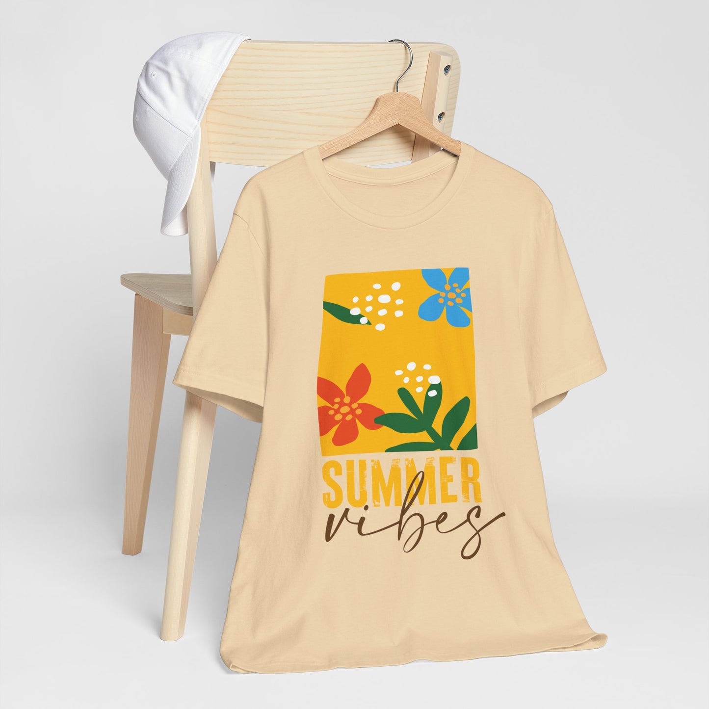 "Summer Vibes" T-Shirt – Color That Feels Like Summer