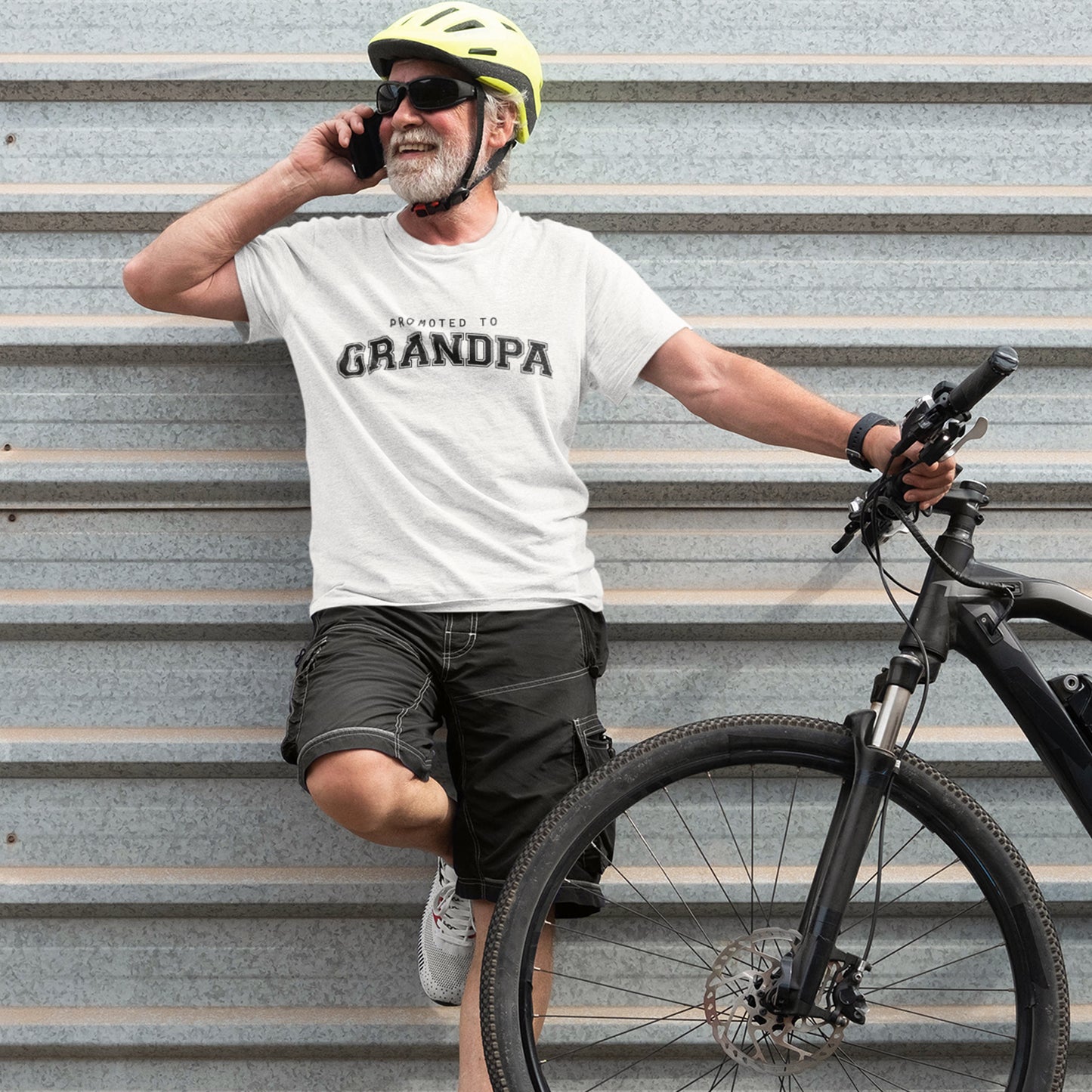 Grandpa Graphic T-Shirt – Cool & Proud Grandfather Gift