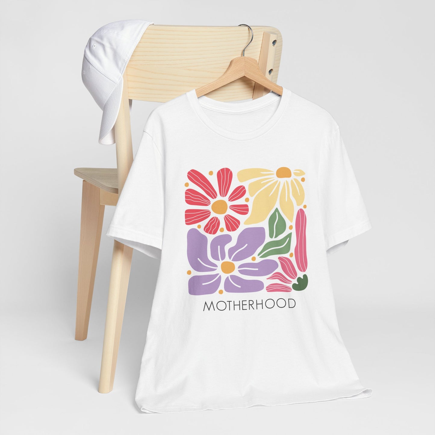 Retro Floral Motherhood Shirt – Cute Aesthetic Mom T-Shirt