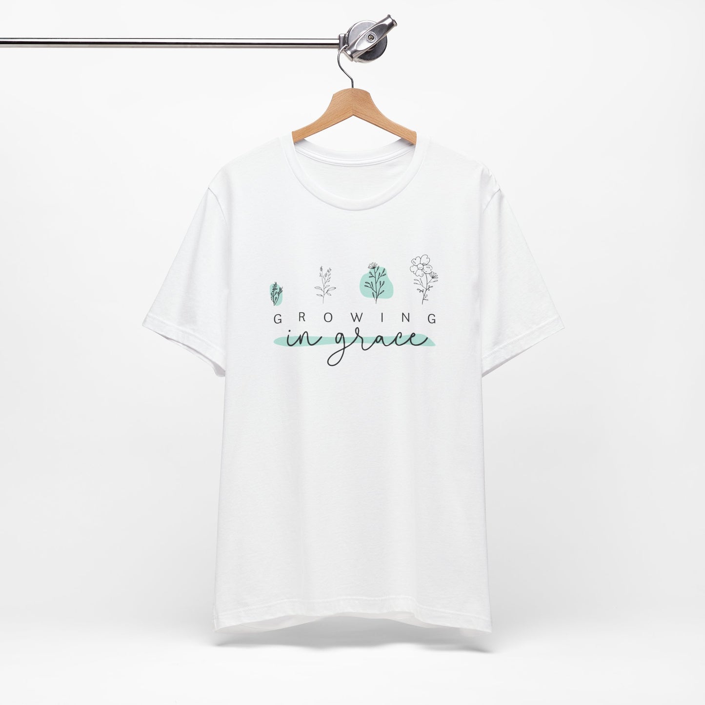 Amazing Grace Christian Floral T-Shirt – Faith Inspired Botanical Graphic Tee for Women