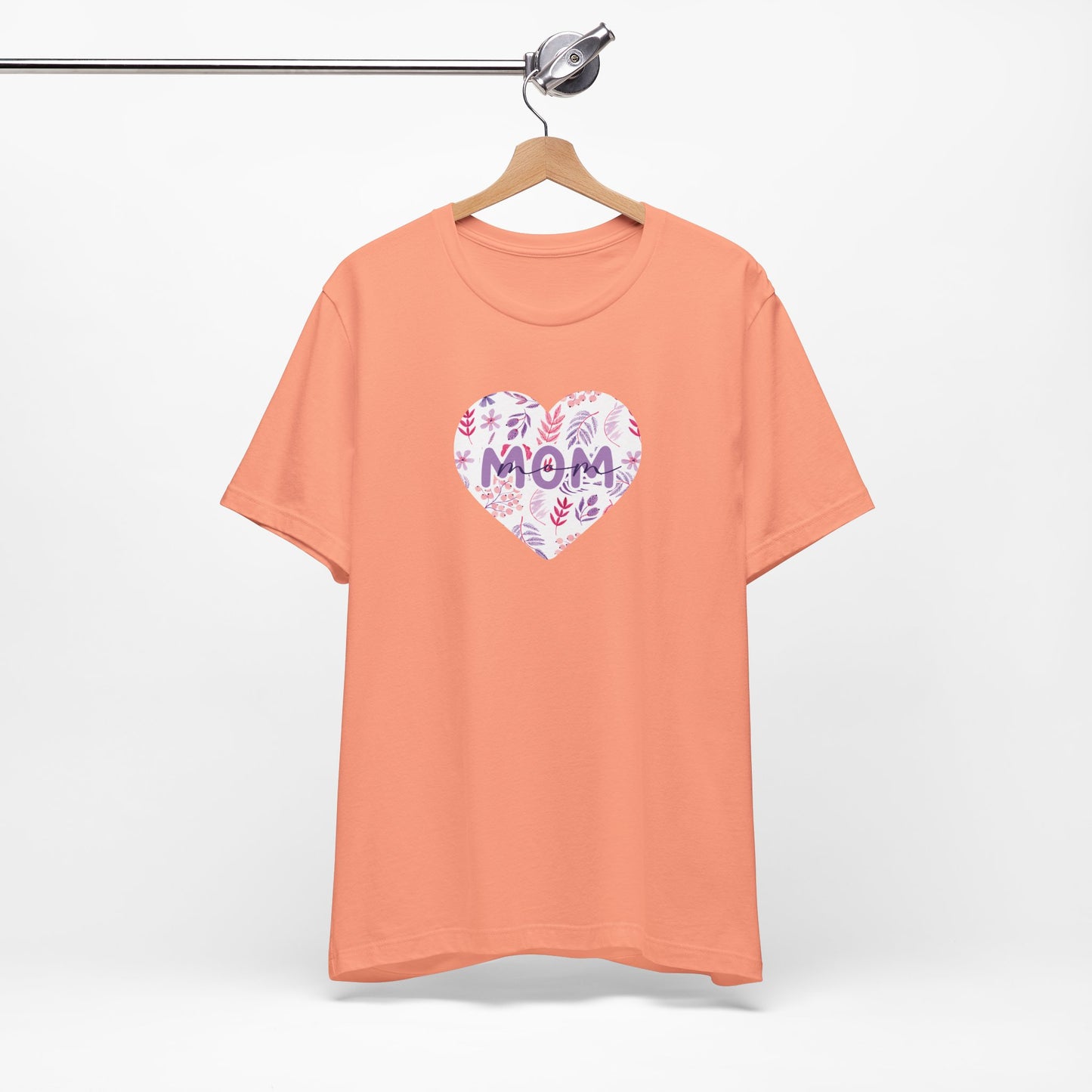 Floral Mom Heart Graphic Tee for Women – Cute Gift Idea