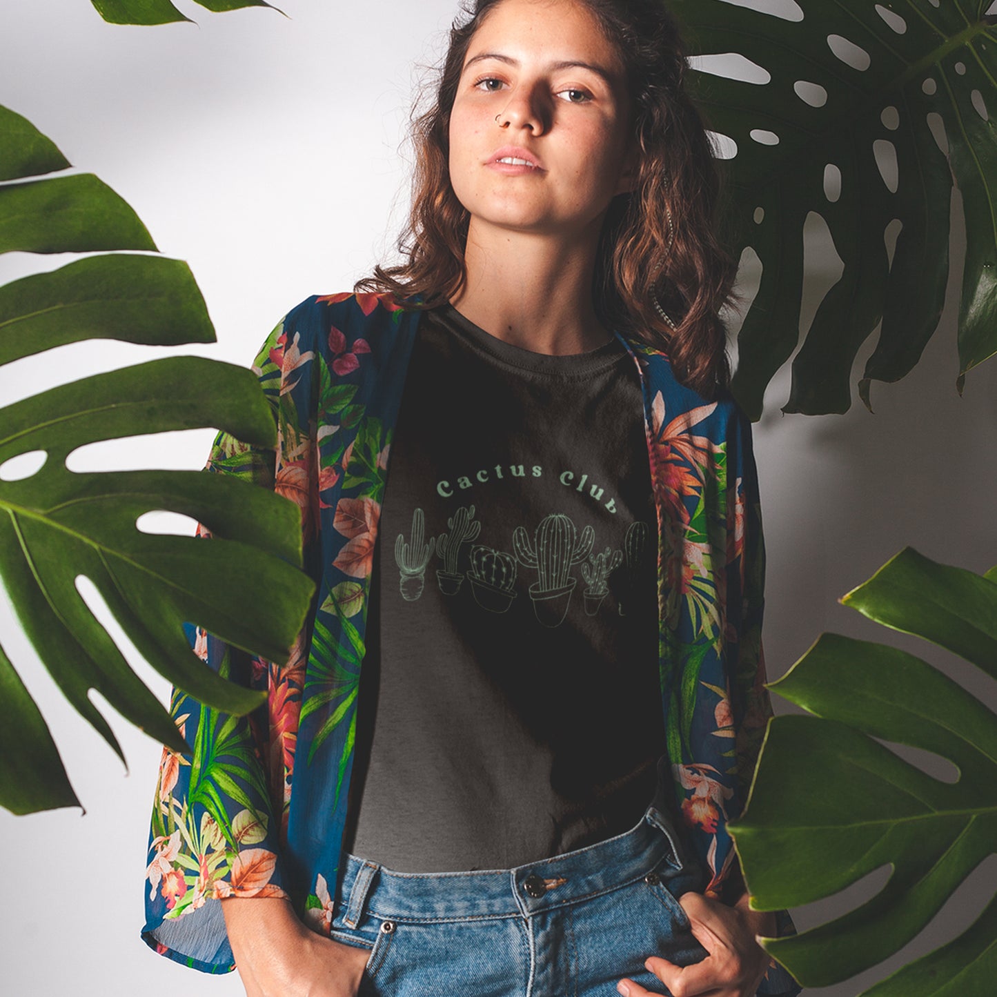 Cactus Club Graphic Tee – Minimal Desert Vibes