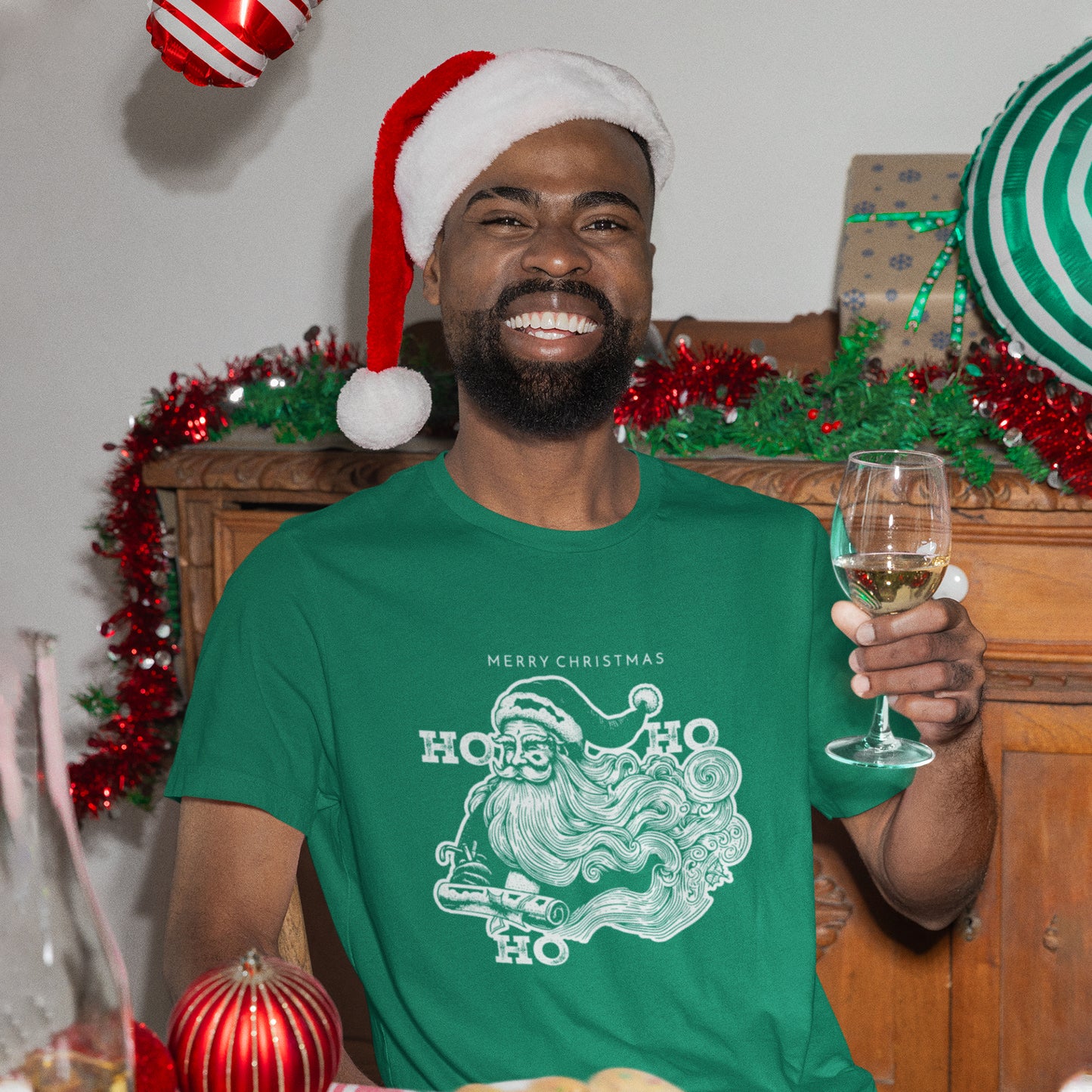 Vintage Santa Claus "Ho Ho Ho" Christmas T-Shirt – Retro Merry Christmas Holiday Tee