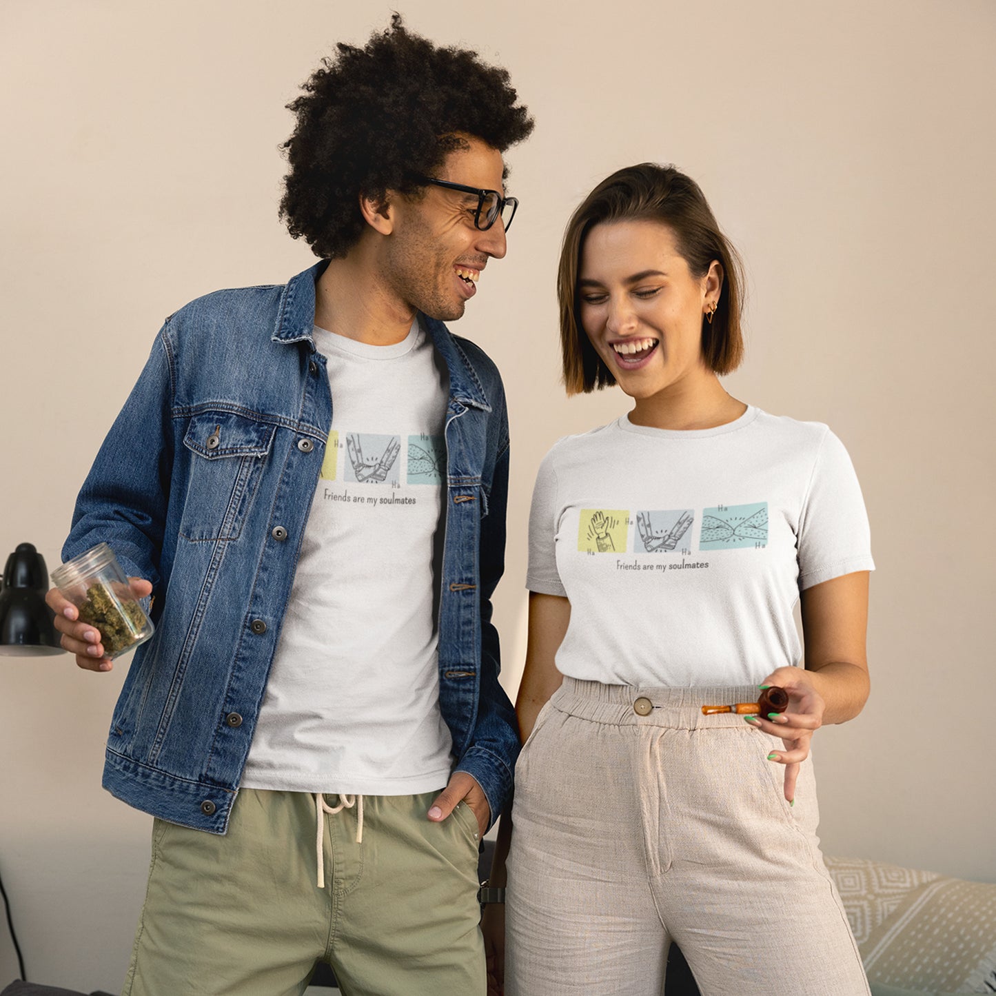 Friends Moments T-Shirt – Minimalist Friendship Illustration