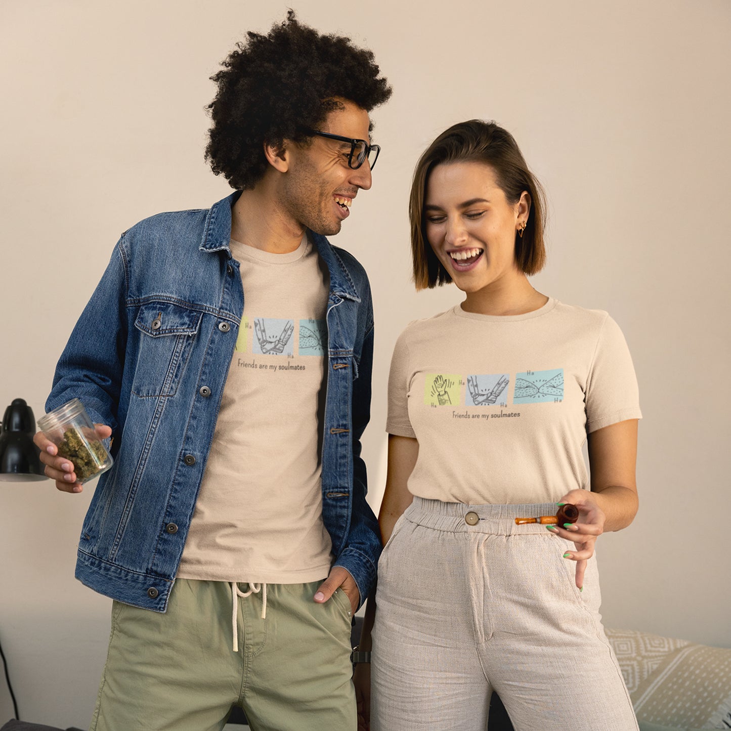 Friends Moments T-Shirt – Minimalist Friendship Illustration