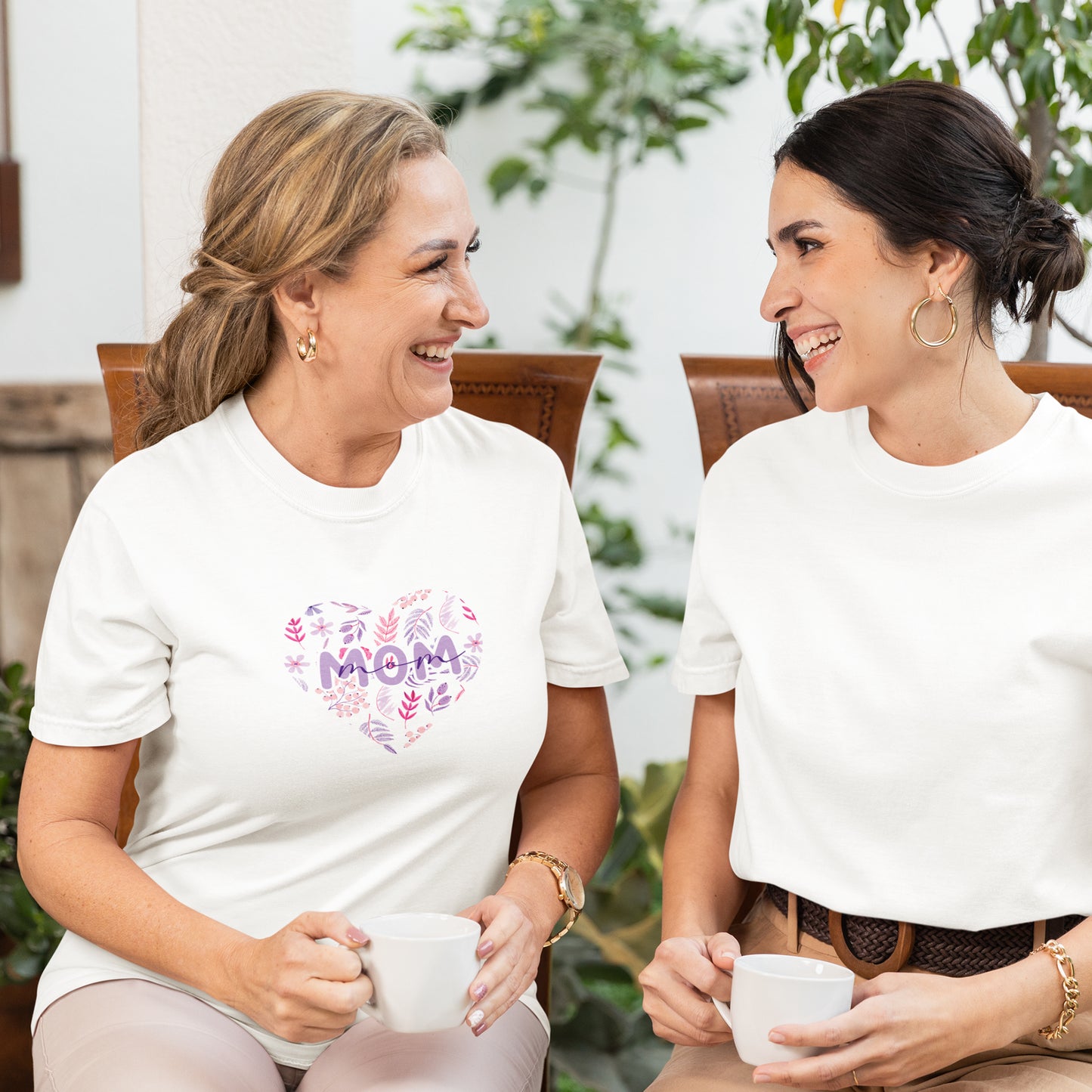 Floral Mom Heart Graphic Tee for Women – Cute Gift Idea