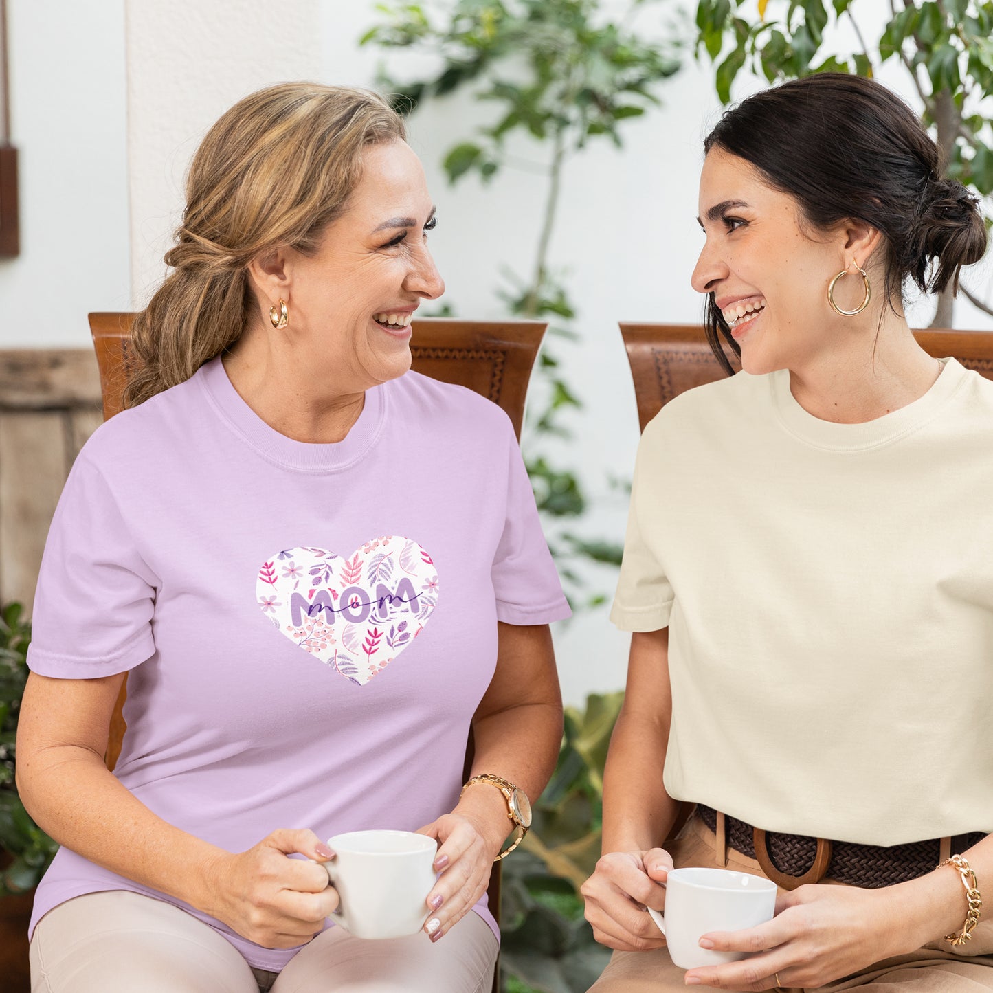 Floral Mom Heart Graphic Tee for Women – Cute Gift Idea
