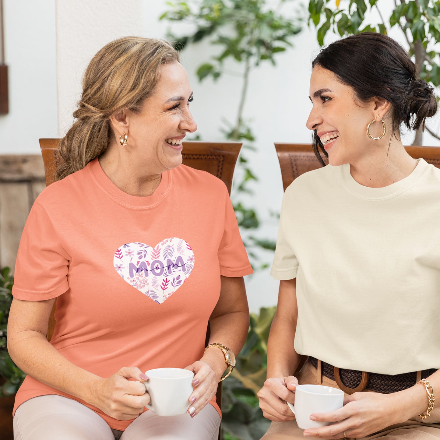 Floral Mom Heart Graphic Tee for Women – Cute Gift Idea