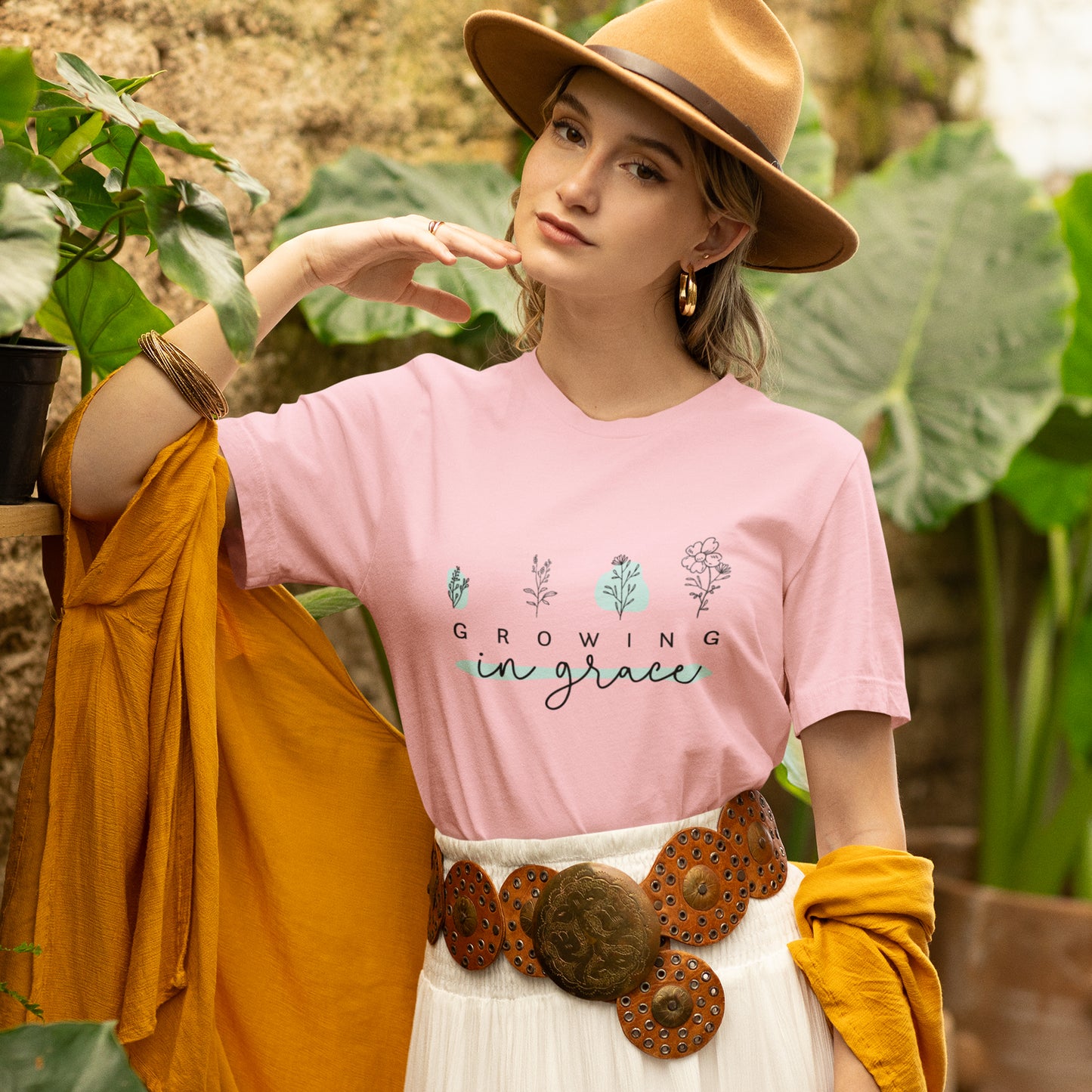 Amazing Grace Christian Floral T-Shirt – Faith Inspired Botanical Graphic Tee for Women