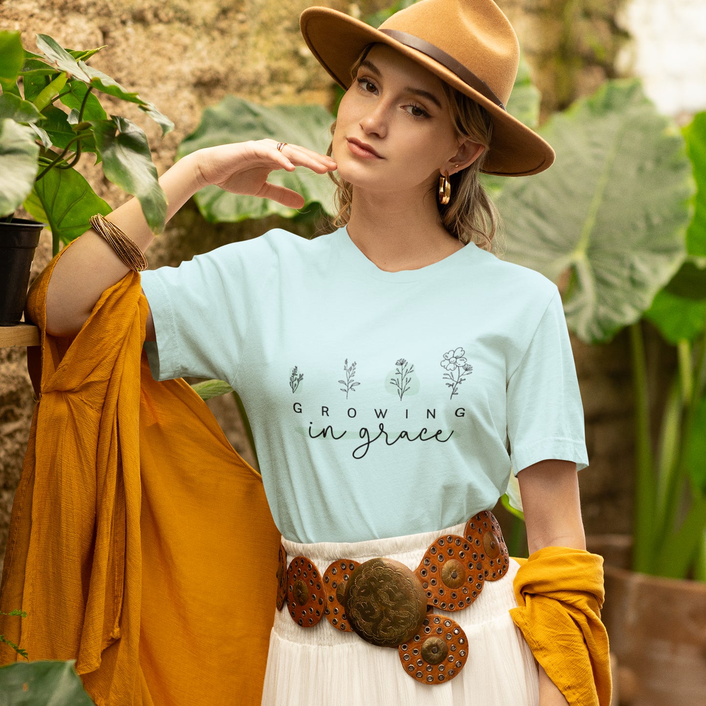 Amazing Grace Christian Floral T-Shirt – Faith Inspired Botanical Graphic Tee for Women