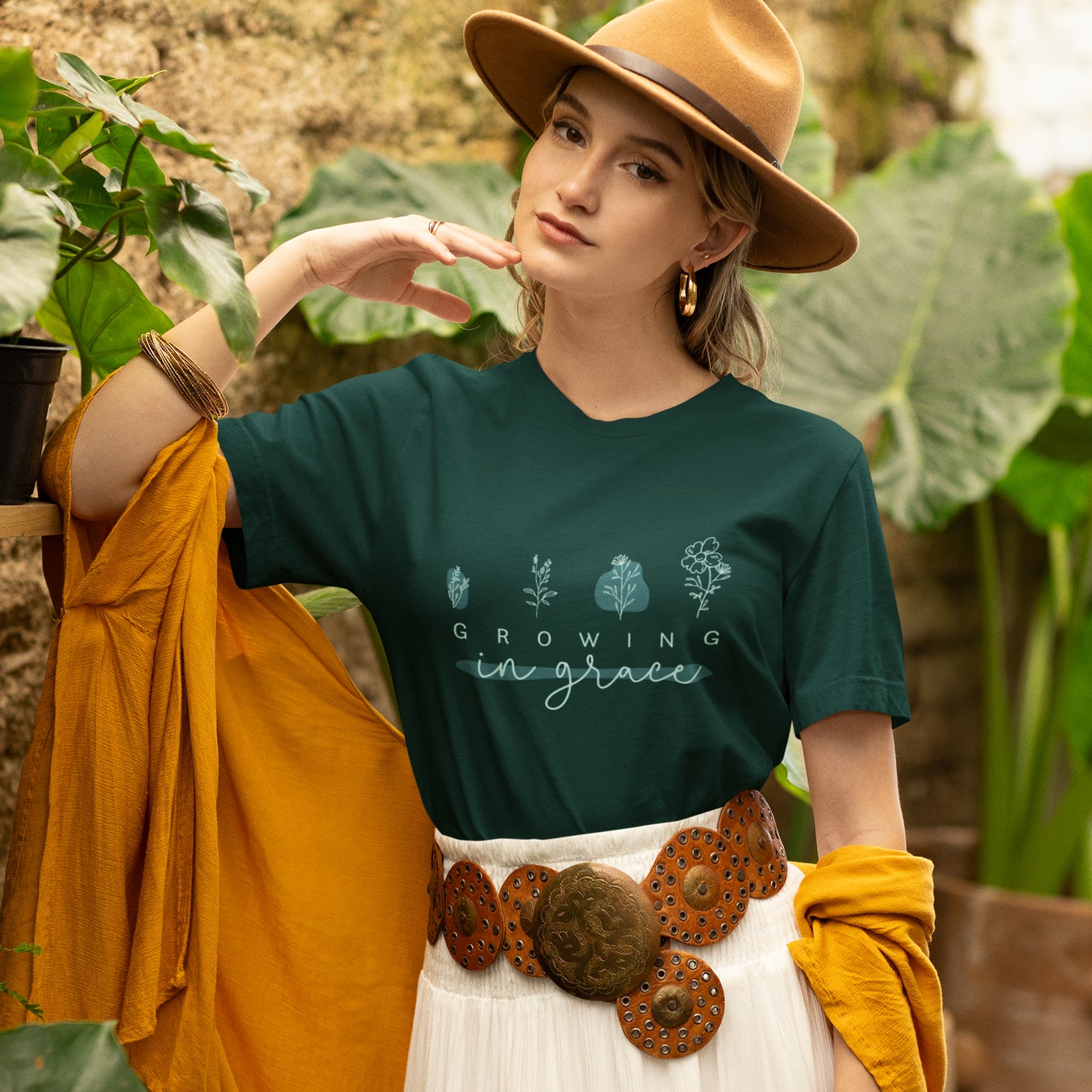 Amazing Grace Christian Floral T-Shirt – Faith Inspired Botanical Graphic Tee for Women