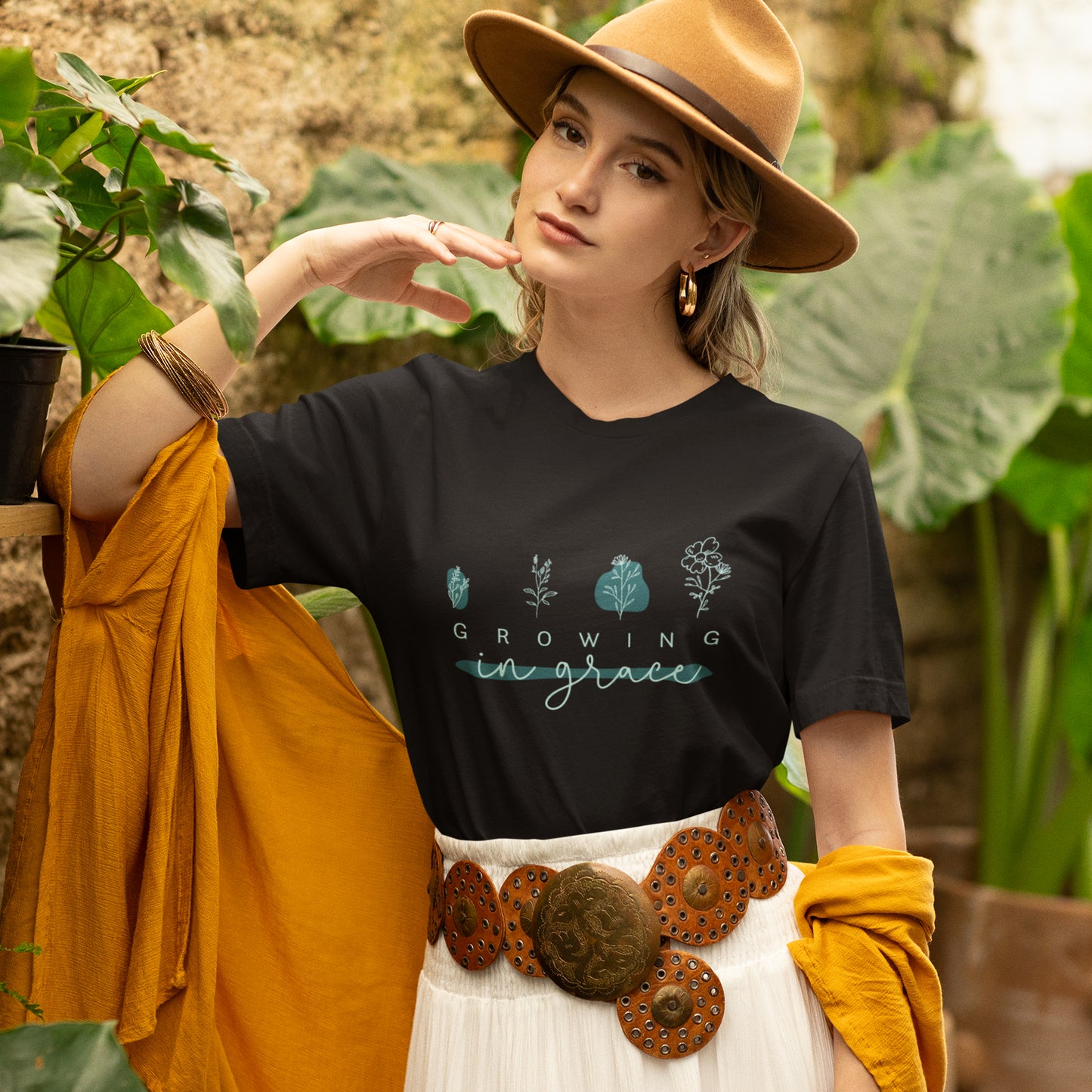 Amazing Grace Christian Floral T-Shirt – Faith Inspired Botanical Graphic Tee for Women