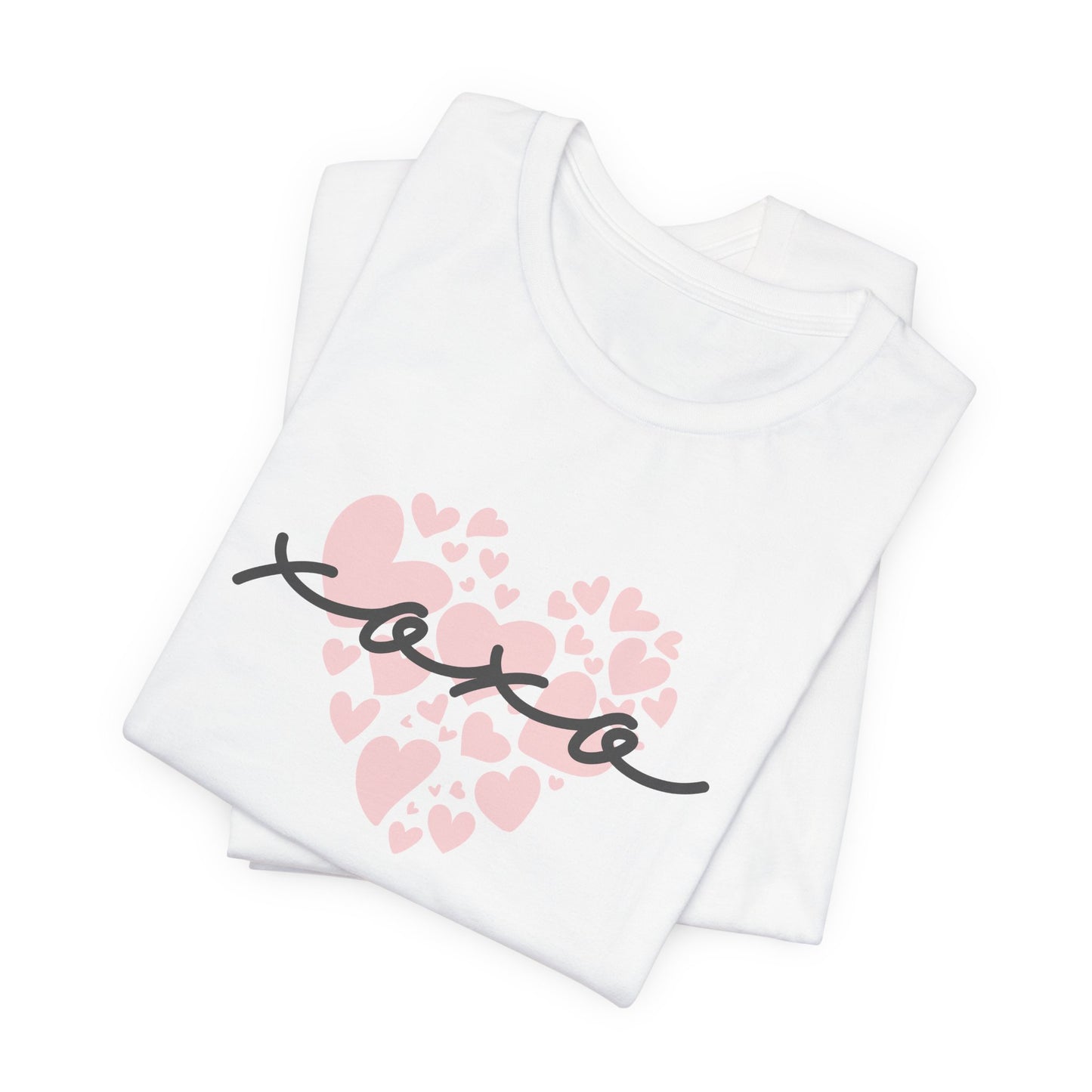 XOXO Love T-Shirt – Cute Heart Design Romantic Valentine Shirt